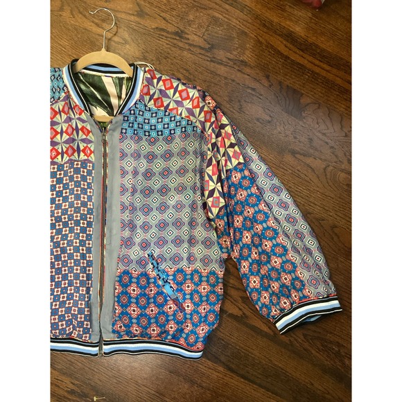 Johnny Was "Wildlife" Bomber Reversible Zipper Silk Jacket M NWT New! $595 Wow! - Picture 10 of 11